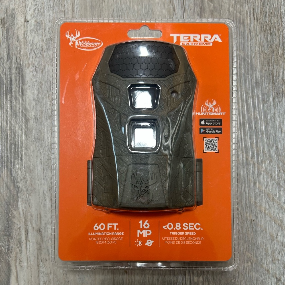 NIB Terra Extreme Wild game Innovations Trail Camera